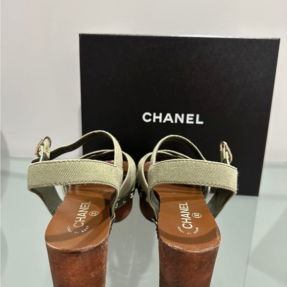 Chanel cloth mules & clogs - Picture 4 of 10